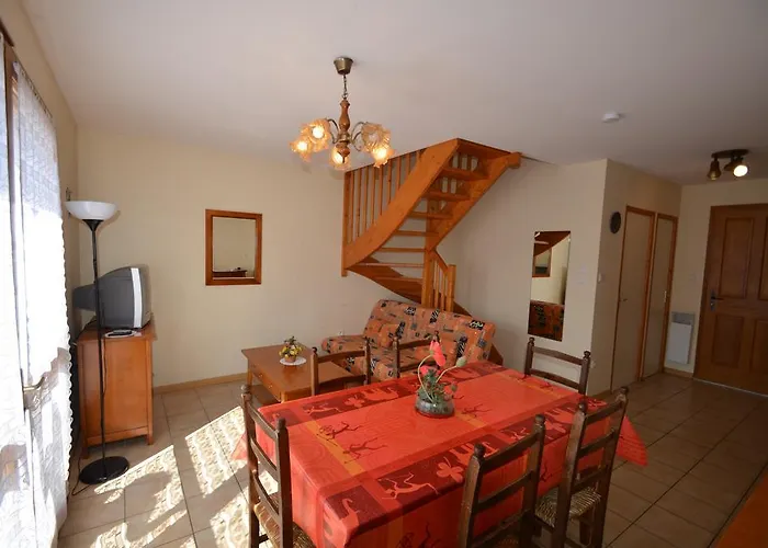 アパート Le Picors オーキュン